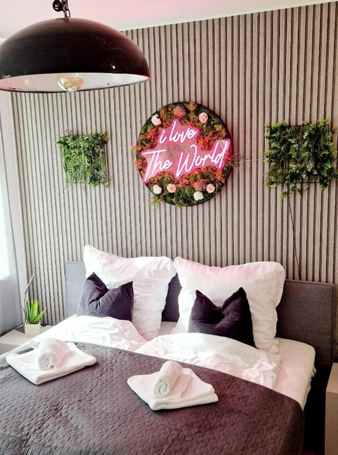 The World, Stilvolles Apartment, Stadtzentral, Parking Free, Late Check In Magdeburgo Esterno foto